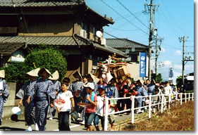 写真：よほほい祭りの様子
