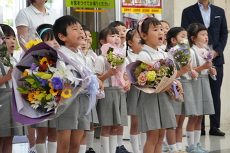 江南幼稚園の皆さんの写真