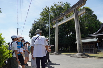 龍神社を訪れた参加者の写真