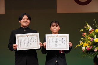 加藤博勝さんと新谷侑子さんの写真