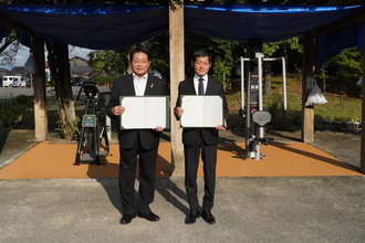 連携協定を結ぶ株式会社クレオ株式会社平岡様と澤田市長