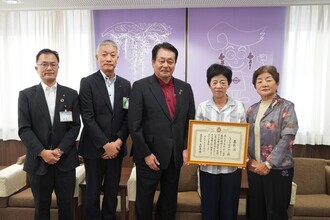 ジョイフルサロンと市長、副市長、企画部長