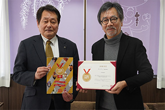 澤田市長と中村さんの写真