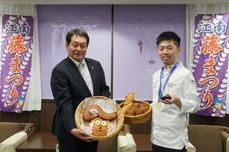 澤田市長とハンス・ペーター代表澤田氏
